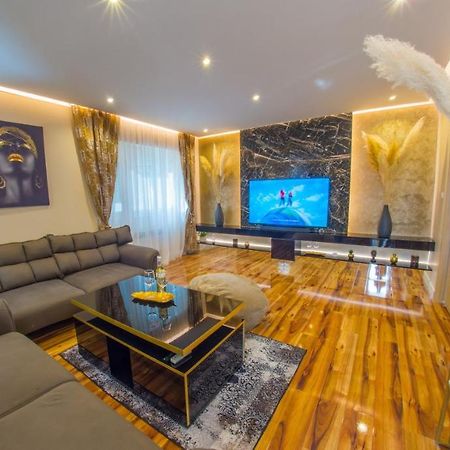 Luxury Apartment Black And Gold Mostar Exteriér fotografie