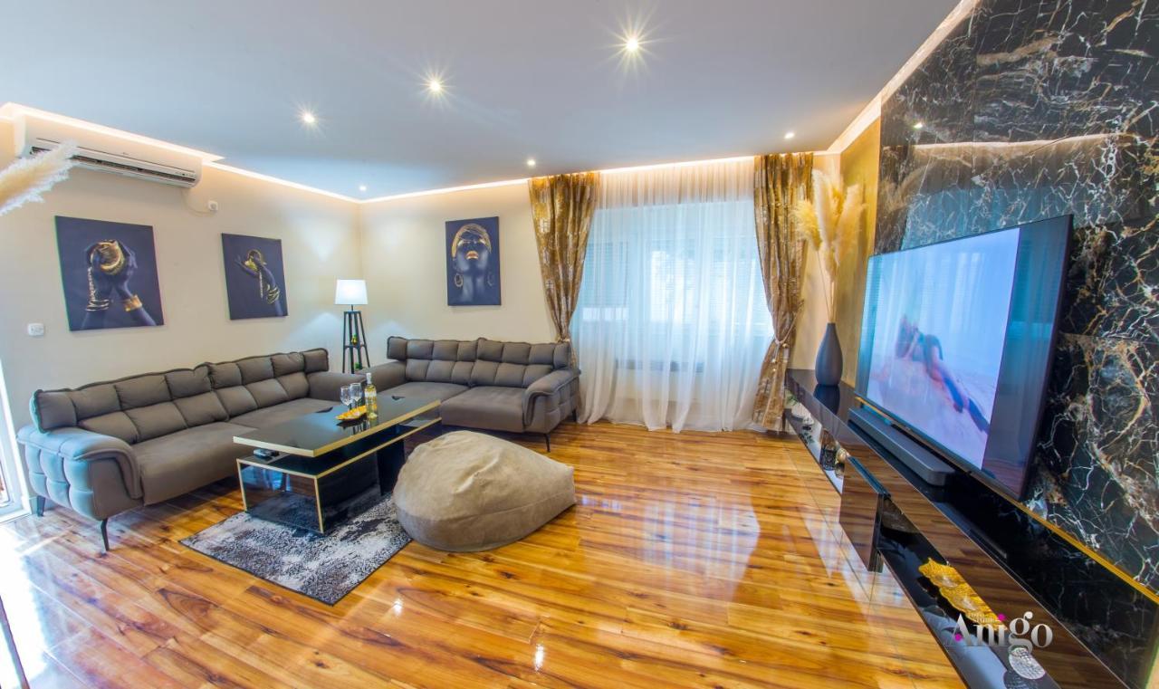 Luxury Apartment Black And Gold Mostar Exteriér fotografie