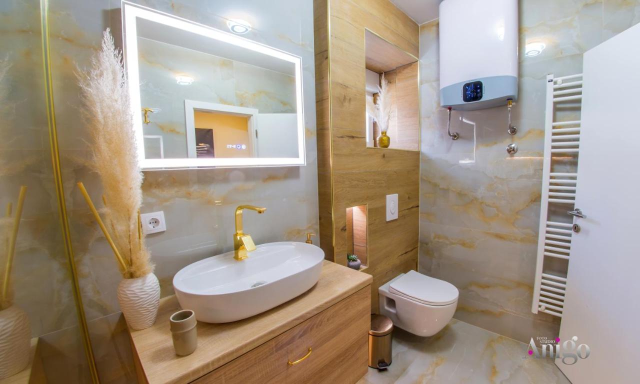 Luxury Apartment Black And Gold Mostar Exteriér fotografie
